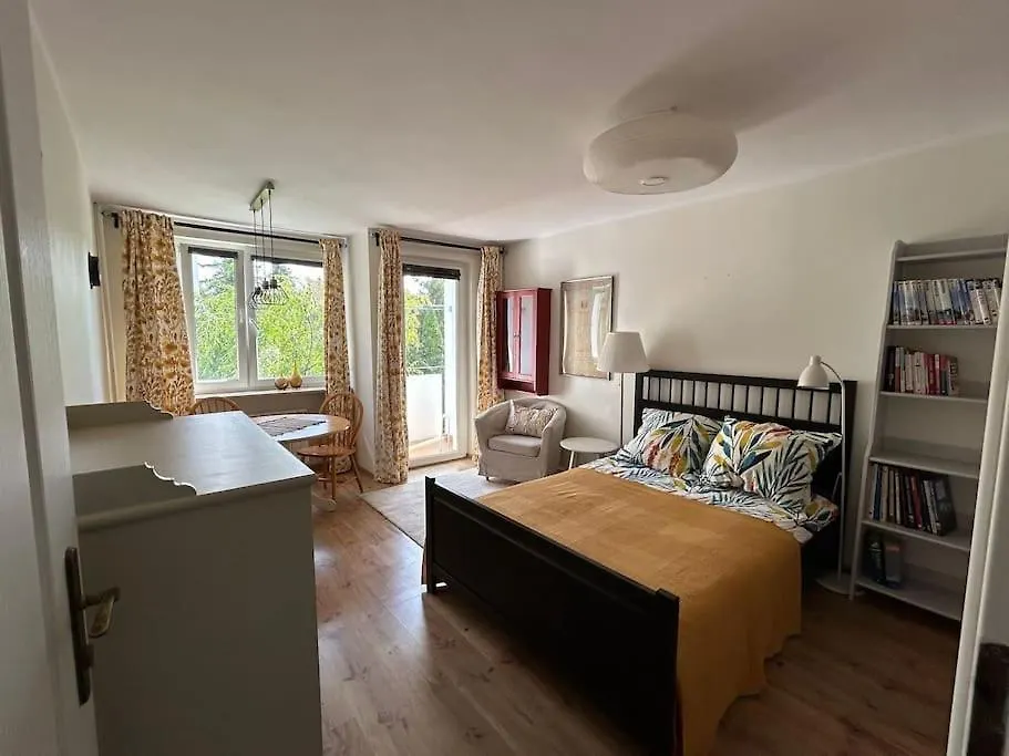 Sunny And Comfortable Double Bedroom Gdansk